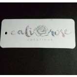 Atacado personalizado de alta qualidade deBossed logotipo não revestido cartão hangTag