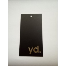 Venta al por mayor de alta calidad de impresión personalizada negro en amSegundoos lados con etiqueta colgante del logotipo de la hoJa de plata