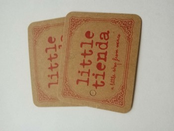 공장 직접 도매 최고 품질의 붉은 색 디자인 크래프트 카드 태그를 인쇄 맞춤형