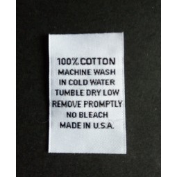 Venda por atacado personalizado de alta-Fim texto Branco do preto do fundo para a etiqueta tecida roupa