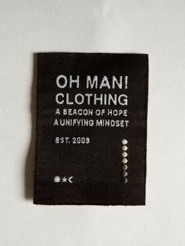 Wholesale customized high-end Black Base White Text Clothing Woven Label