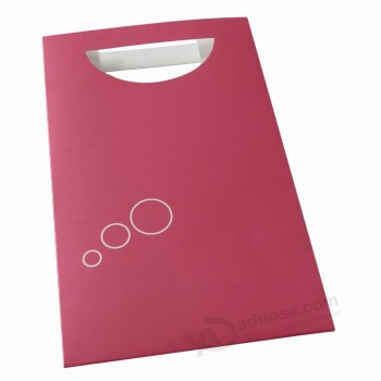 Individuell bedruckte Einkaufstasche aus Papier mit Henkel