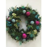 与丝绸和植物群装饰的批发圣诞节花圈(欢迎)