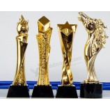 Usine en gros cristal trophée prix trophée modèle créatif trophée en métal