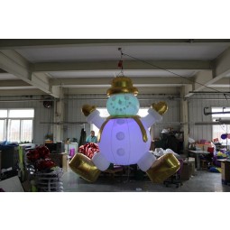 BonEco de neve inflável feito Sob encoMenda do céu do gigante natal feito do nylon reveStido pvc Superior para a venda