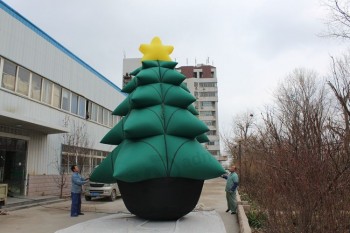 2017 PerSonnaliSé vente chaude arbre de Noël géant gonflable pour la décoration de Noël