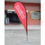 Banderas comerciales y banderas personalizadas con banderas de plumas