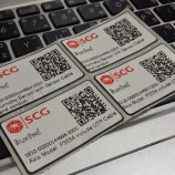 Aangepaste verzending waterdichte papieren qr code labe sticker afdrukken