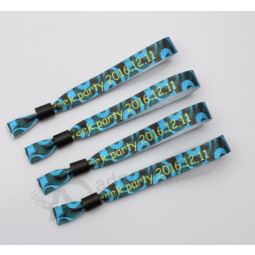 Promoção pulseiras de poliéster tecido personalizado com design de logotipo