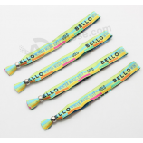 Großhandel billig Polyester gewebt benutzerdefinierte Hand Armband für Festival