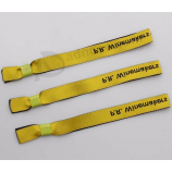 Bracelets de tissu éponge personnalisé de haute qualité en tissu jetable