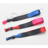 Kundenspezifischer bunter Satin einer-Zeit verwenden Partei Werbegeschenke Armband
