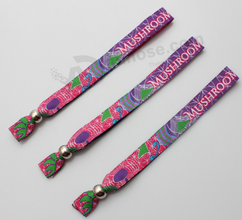 Heißer Verkauf benutzerdefinierte Gurtband Stoff Festival Bestellung Armbänder online