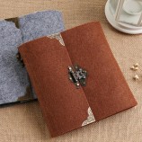 2017 Neue drei Größe smL FiLz VorhängeschLoss Retro DIY ALbum manueLLe Paste-Schreiben Sie FotoaLbum kreatives Geburtstagsgeschenk
