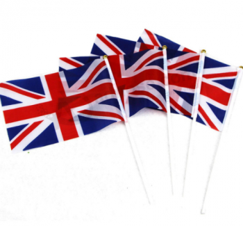 Tamaño personalizado mano agitando bandera uk con palo