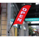 Tienda abierta moda poliéster montado en la pared bandera de plumas