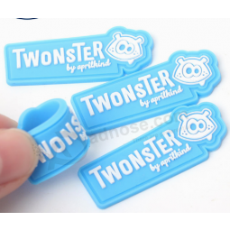 Costurar Em patchEs dE logotipo dE siliconE EtiquEtas dE borracha macia para roupas