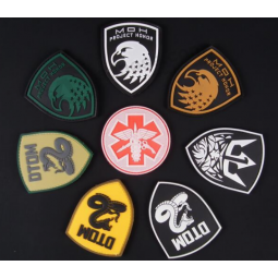 Morale patches ondersteund 3D-kledingstuk rubber badge fabrikant