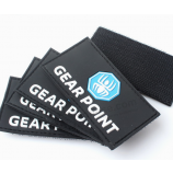 Großhandelsmarkengummipatch-Logo mit Hakenschutzträger