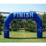 Atividades ao ar livre início de maratona terminar arco corrida inflável