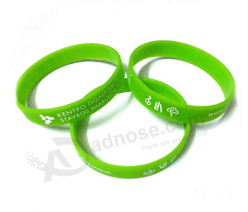 Bracelets de silicone de couleur de mélange de mode avec le logo fait sur commande