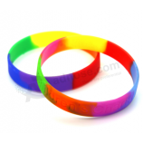 China suppliers gifts custom silicone charm bracelets for women