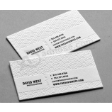 Cartes de nom d'impression typographie en relief carte de nom