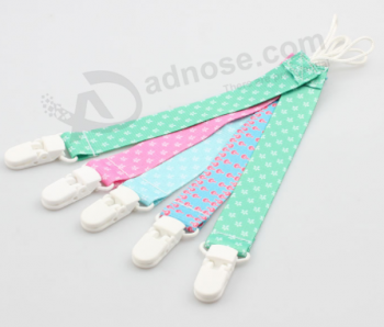 Nickel-free simple stripe baby girls pacifier clip with high quality and any size