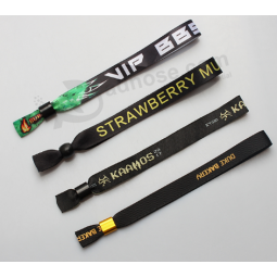 Bracciale in tessuto intrecciato personalizzato per eventi