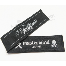 VêTemenTs éTiqueTTes en polyesTer éTiqueTTe sTandard Tissée au cou