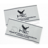 AbbigliamenTo personalizzaTo eTicheTTa privaTa cuciTo su eTicheTTa TessuTa
