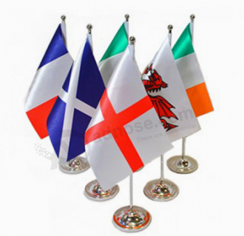 Banderas nacionales de la mesa pequeña del escriTorio paTrióTico personalizado