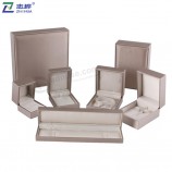 Zhihua markE großhandEl schmuck vErpackung box bEnutzErdEfiniErtE luxus khaki farbE halskEttE anhängEr schmuckschatullE