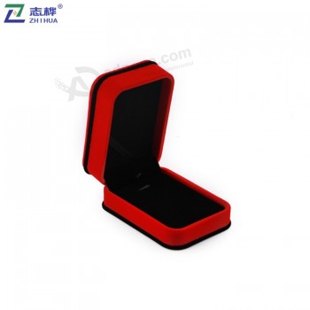 Factory stocks luxury wedding engagement pendant box velvet red jewelry packaging box with your logo