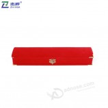 Zhihua 브랜드 전통적인 중국 특성 황금 자물쇠와 여덟 가슴 빨간색 사각형 팔찌 상자