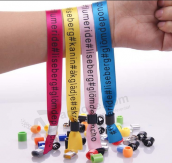 Satin promotionnel bracelet mousqueton de sécurité bracelet bracelet en tissu