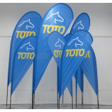 Gedruckte Teardrop-Banner im Freien für Werbung