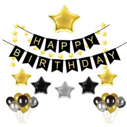 Decorazioni palloncino oro e nero festa di compleanno impostato con striscione di buon compleanno