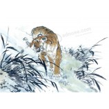 B048虎の水と墨塗りの壁の装飾のリビングルーム