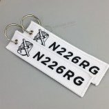Aangepaste multi-color uitstekende stof borduurwerk sleutelhangers maak je eigen sleutelhanger