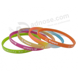 Promoción tinta debossed llena de pulsera de silicona