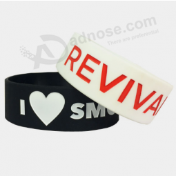 Personalisiertes Basketball-Silikon-Armband debossed Armband