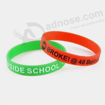 Professional customized debossed logo silicon wristband wholesale