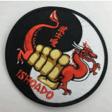 衣服上的圆形刺绣铁