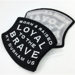 Gestalten Sie Ihren eigenen Logo-Patch mit Stickereimarken