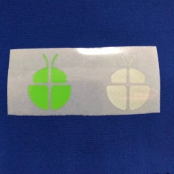 Etiqueta de transferencia de calor de escarabajos reflectantes para prendas de vestir
