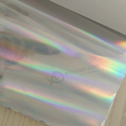 Transferencia de hologramas en papel metalizado