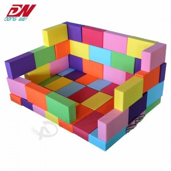 儿童玩耍的五颜六色的木块砖，eva泡沫块教育脑子难题操场块为孩子
