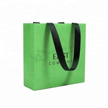 Chine fournisseur logo personnalisé bijoux papier sac petit moyen grande taille vêtements sac de papier