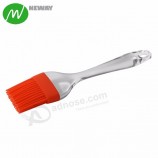 Buone impugnature spalmare la glassa con la spazzola in silicone